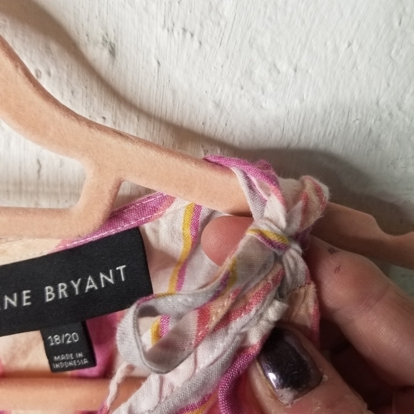 Lane Bryant striped linen blend sleeveless top - Picture 4 of 6